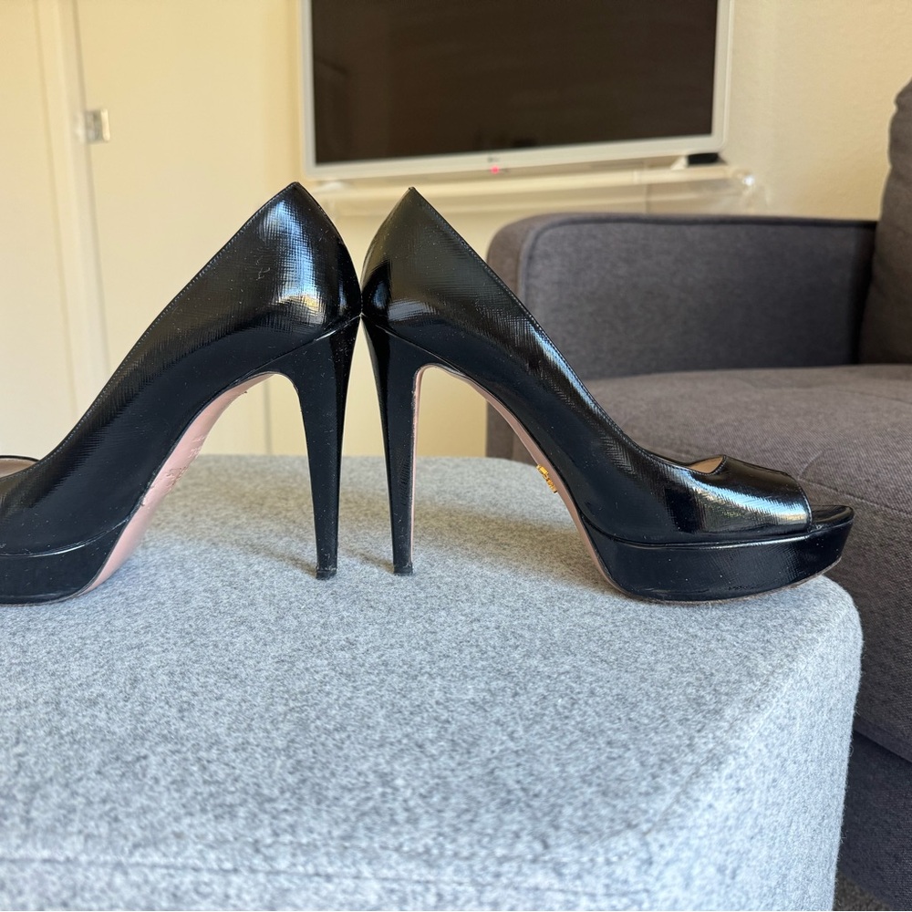 8.5/ 39.5 Prada Open-Toe Platform Patent-Leather Heels